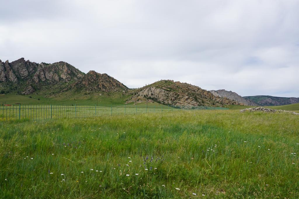 Hotel My Mongolia Eco Ger Camp Nalayh Exterior foto